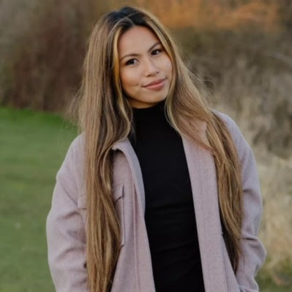 Meet your Posher, Adrie - Picture 1 of 1